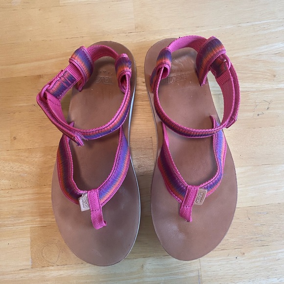 Teva Shoes - Teva Original Universal Ombré Women's 9 Pink Orange Purple Strappy Sandals